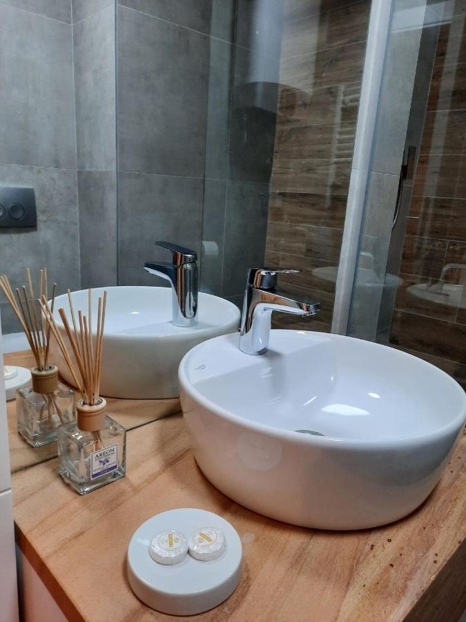 Apartment Pleasure Lux Novi Sad Buitenkant foto